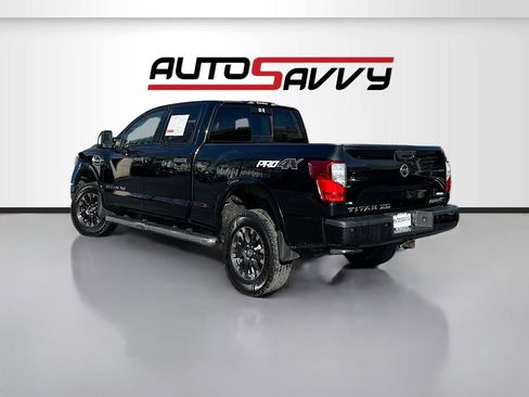 Used 2018 Nissan Titan PRO-4X w/ Pro-4x Convenience Package AWD/4WD image 5