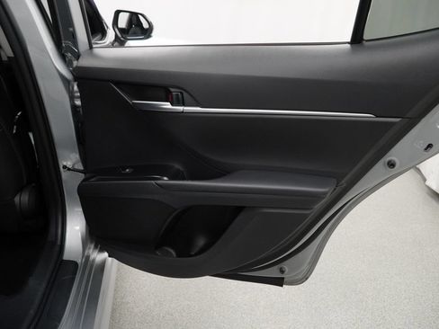 Used 2020 Toyota Camry SE FWD image 45