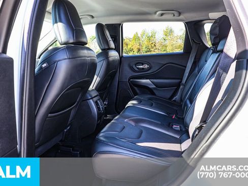 Used 2021 Jeep Cherokee Latitude Lux AWD/4WD image 21