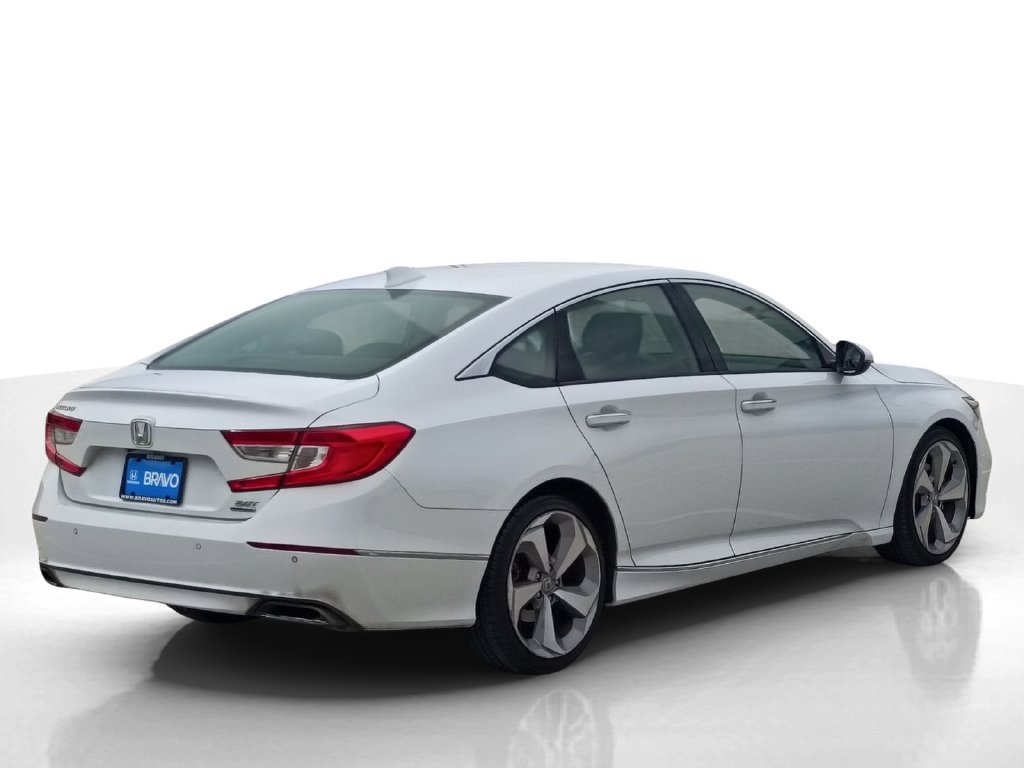Used 2018 Honda Accord Touring image 6