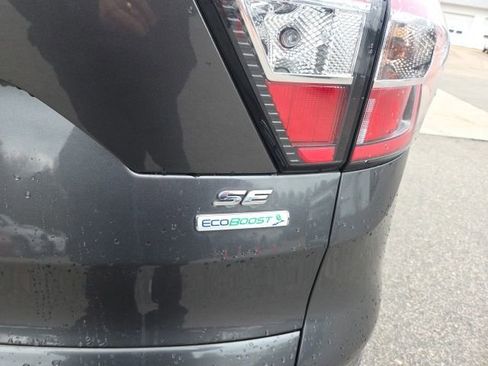 Used 2017 Ford Escape SE image 11