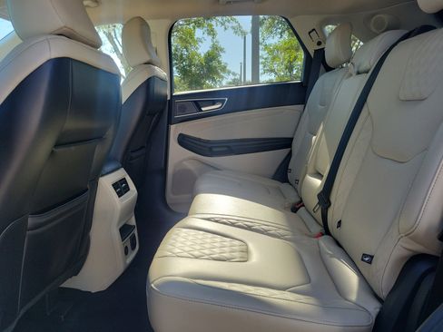 Used 2024 Ford Edge Titanium AWD/4WD image 19