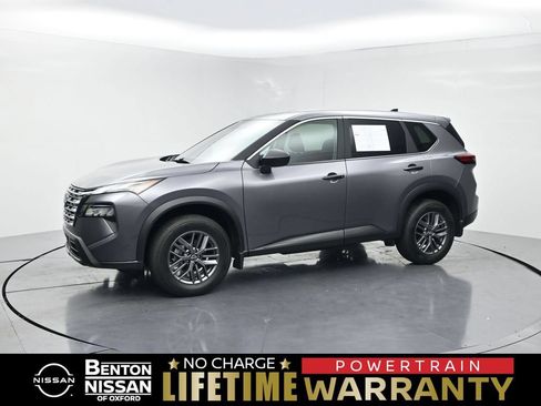 Used 2026 Nissan Rogue S FWD image 1