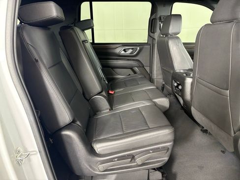 Used 2024 Chevrolet Suburban LT image 21