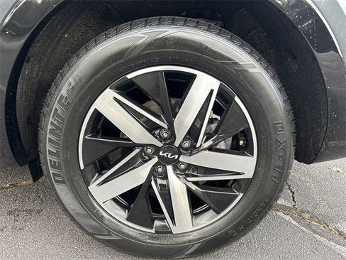 Certified 2023 Kia Sorento S image 27