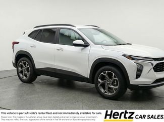 Used 2025 Chevrolet Trax LT FWD video 1