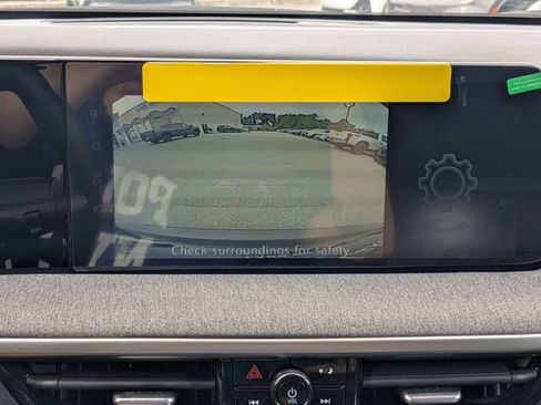Used 2025 Nissan Kicks SV FWD image 28