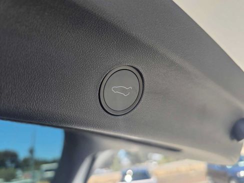 Used 2022 Tesla Model Y Performance AWD/4WD image 15