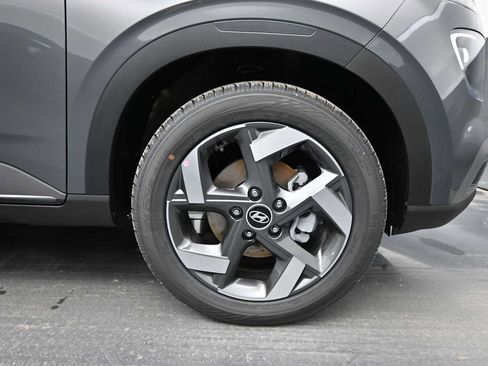 New 2026 Hyundai Venue SEL FWD image 10