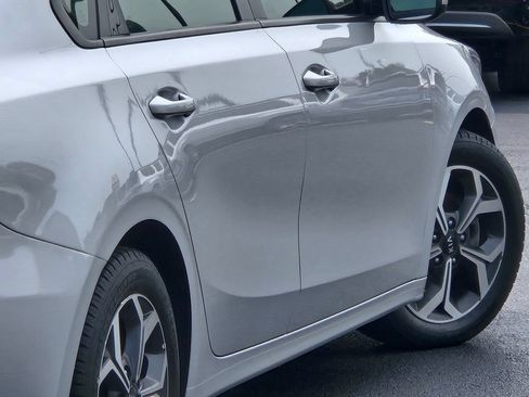 Used 2020 Kia Forte LXS FWD image 16