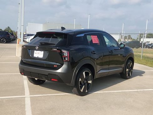 Certified 2025 Nissan Kicks SR image 5