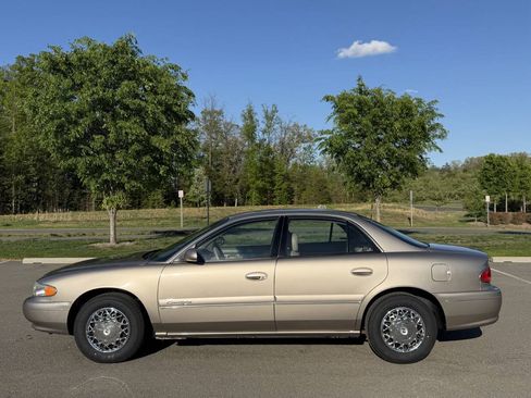 Used 2002 Buick Century Limited FWD image 2
