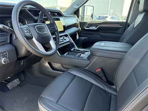 New 2026 GMC Sierra 2500 Denali w/ Denali Reserve Package image 17