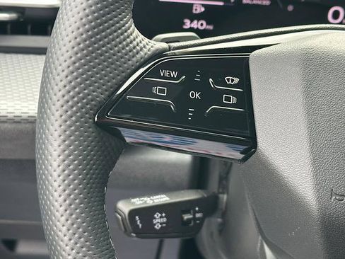 Used 2025 Audi SQ5 Prestige w/ Prestige Package image 24