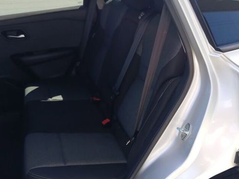 Used 2022 Nissan Rogue SV image 16