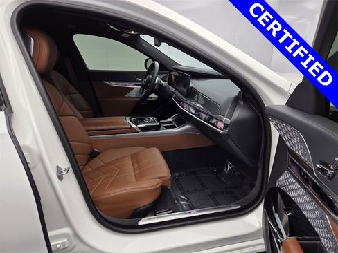 Certified 2024 BMW 760i xDrive w/ Executive Package image 12