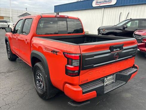 Used 2025 Nissan Frontier PRO-4X w/ Interior Protection Package image 5