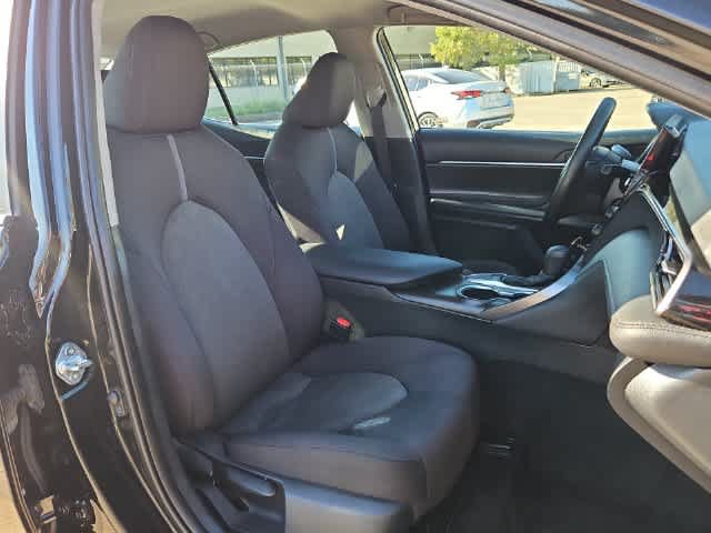 Used 2022 Toyota Camry LE FWD image 18
