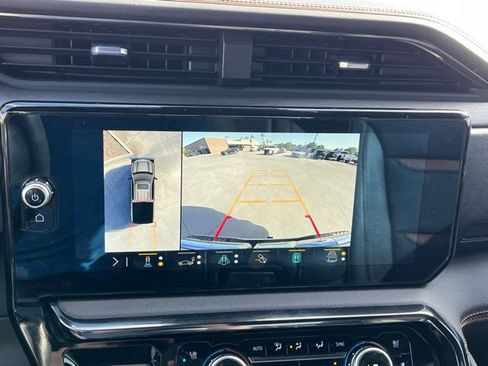 Used 2023 GMC Sierra 1500 AT4 image 25