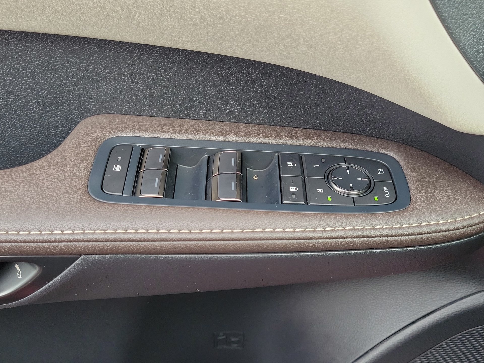 Used 2024 Lexus RX 350 FWD w/ Technology Package image 28
