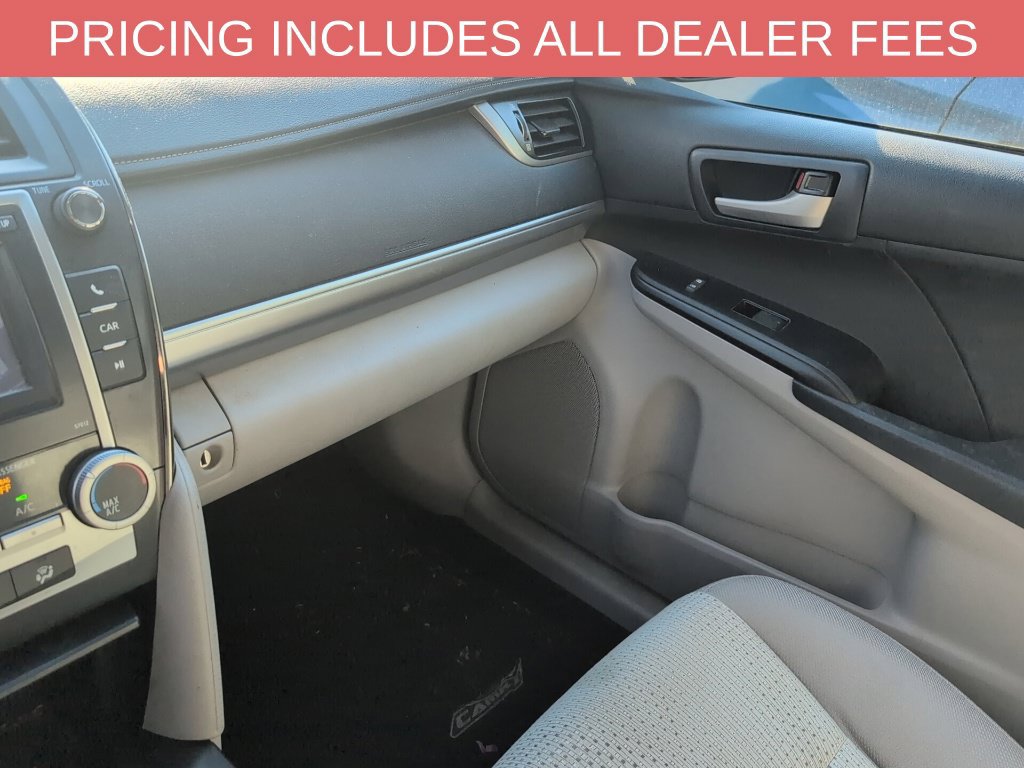 Used 2012 Toyota Camry LE FWD image 6