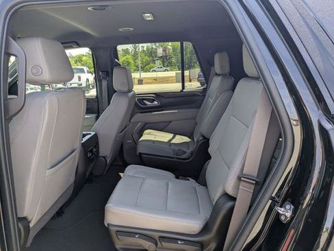 Used 2023 Chevrolet Tahoe Z71 w/ Z71 Off-Road Package AWD/4WD image 16