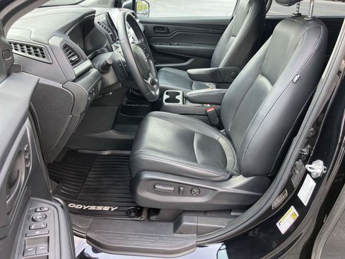 Used 2023 Honda Odyssey EX-L image 13