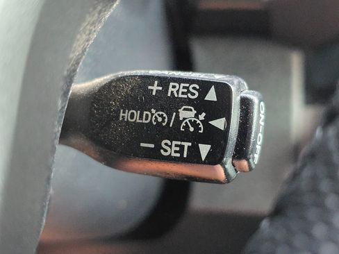 Used 2022 Toyota Tacoma TRD Off-Road w/ Technology Package image 48