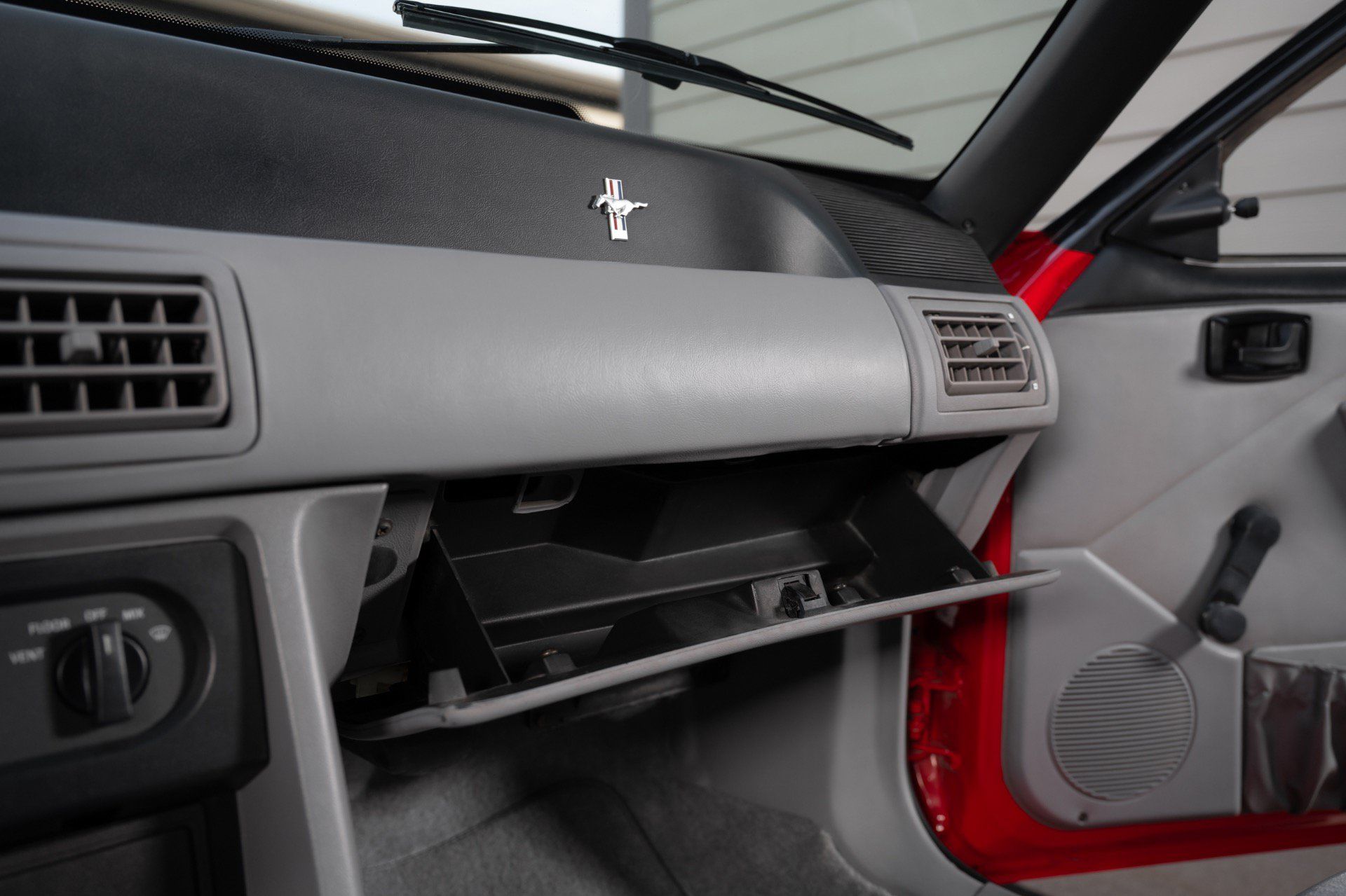 Used 1993 Ford Mustang Cobra RWD image 41