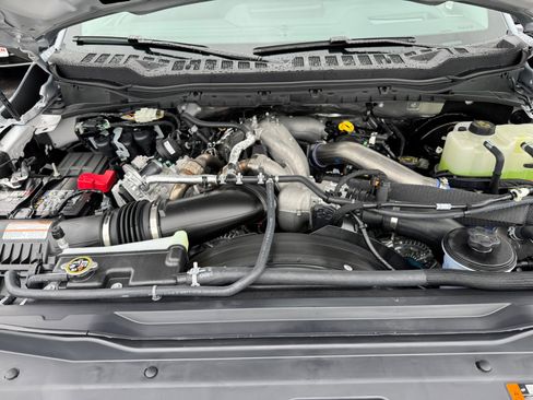 New 2025 Ford F250 Lariat w/ Lariat Ultimate Package image 32