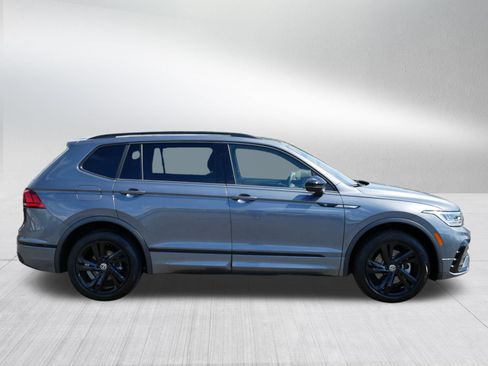 Certified 2023 Volkswagen Tiguan SE R-Line AWD/4WD image 8