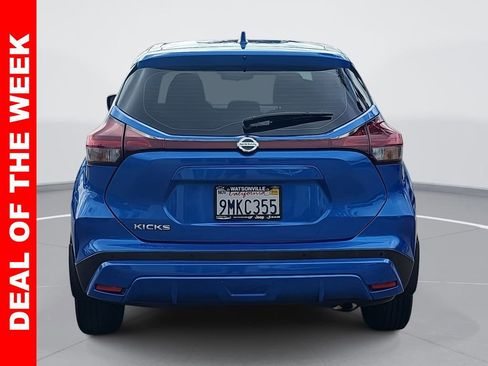 Used 2021 Nissan Kicks S image 4