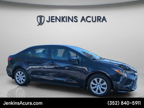 Used 2026 Toyota Corolla LE FWD image 1