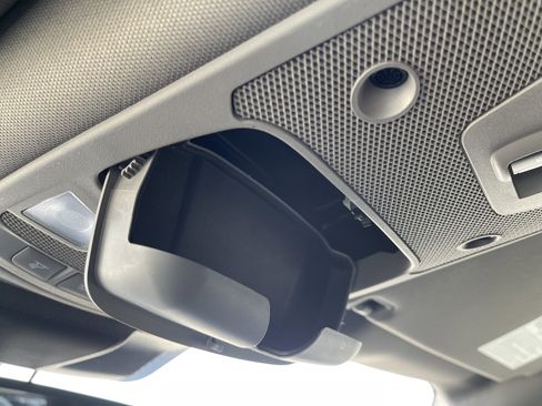 Used 2018 Ford F150 Lariat w/ Equipment Group 502A Luxury image 33