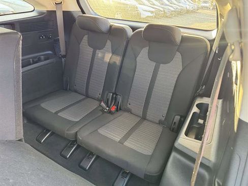 Used 2022 Kia Sorento LX image 10