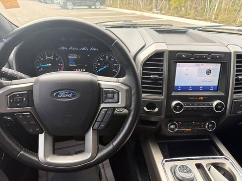 Used 2021 Ford Expedition XLT RWD image 6