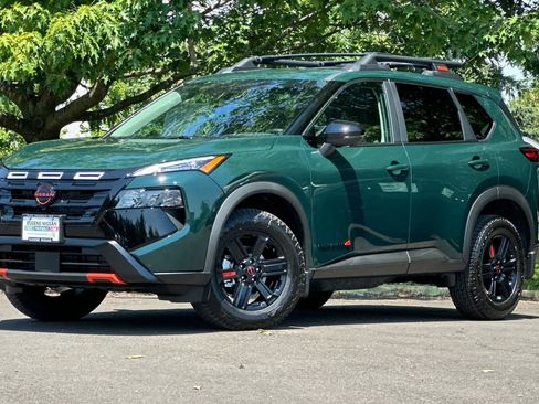 New 2026 Nissan Rogue SV AWD/4WD image 1