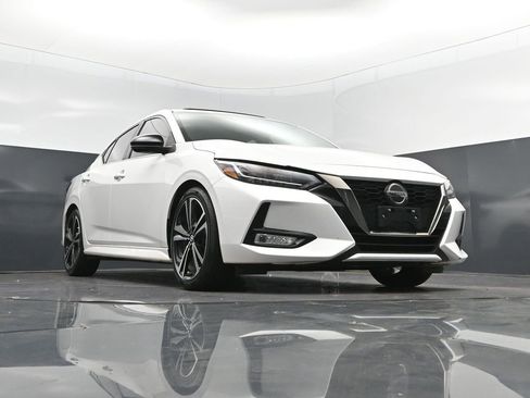 Used 2023 Nissan Sentra SR w/ SR Premium Package FWD image 44