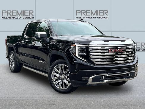 Used 2023 GMC Sierra 1500 Denali AWD/4WD image 3