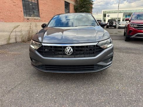 Used 2019 Volkswagen Jetta R-Line image 2