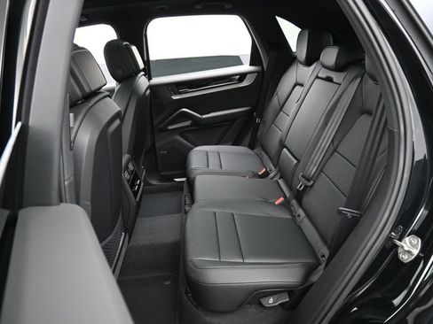New 2026 Porsche Cayenne AWD/4WD image 24