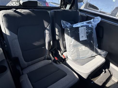 New 2025 Ford Bronco 2-Door w/ Sasquatch Package AWD/4WD image 16