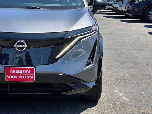 Used 2023 Nissan Ariya FWD image 12