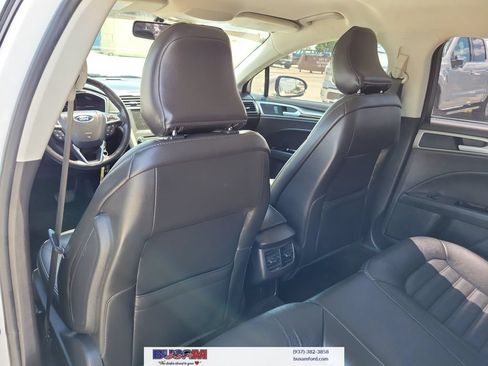 Used 2016 Ford Fusion SE w/ Equipment Group 202A FWD image 11