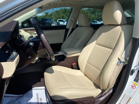 Used 2018 Lexus ES 350 w/ Premier Package FWD image 10