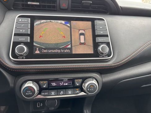 Used 2019 Nissan Kicks SR w/ SR Premium Package image 17