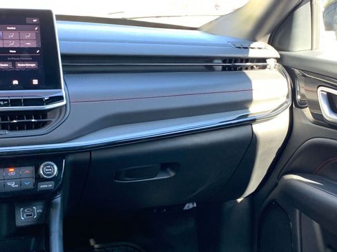 Used 2025 Jeep Compass Trailhawk image 34