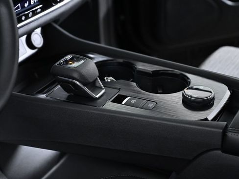 Used 2023 Nissan Rogue SV image 20