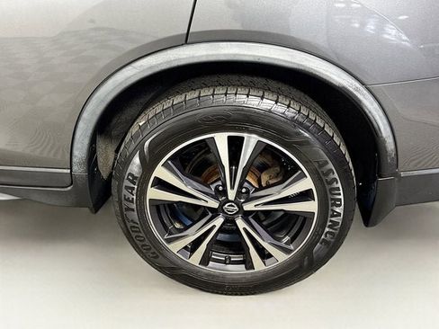 Used 2019 Nissan Rogue SV w/ Sun & Sound Touring Package image 26