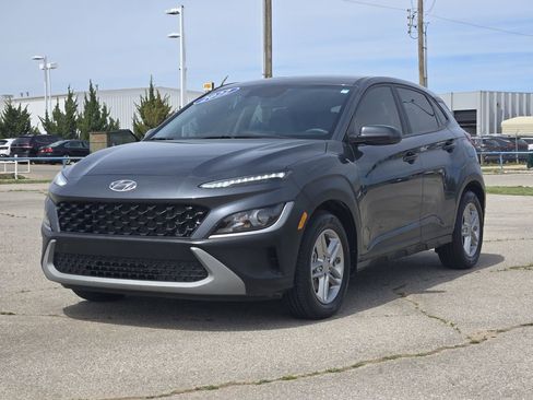 Used 2022 Hyundai Kona SE FWD image 3